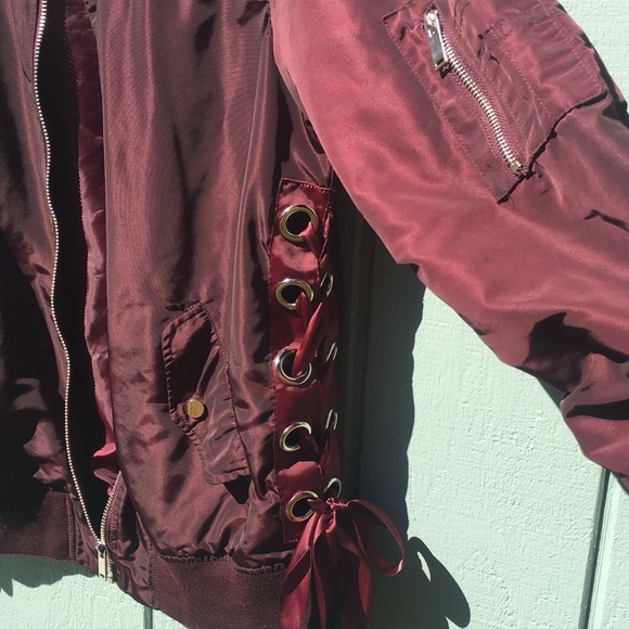 red bomber coat lace ribbon - Picture 2 of 11